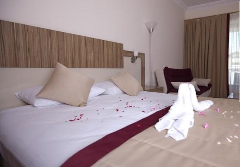 ฮัตตูซา แวเคชั่น เทอร์มอล คลับ คาซดาลารี Hotel Gure ภายนอก รูปภาพ